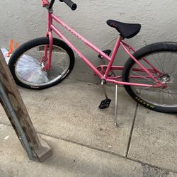 Schwinn 24 inch cruiser