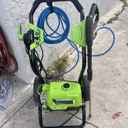 Greenworks 2000-PSI 1.1-GPM Cold Water Electric Pressure washer-Pick Up Only Highland Park 90042