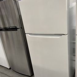 Brand New In Box Never Open Frigidaire Refrigerator 