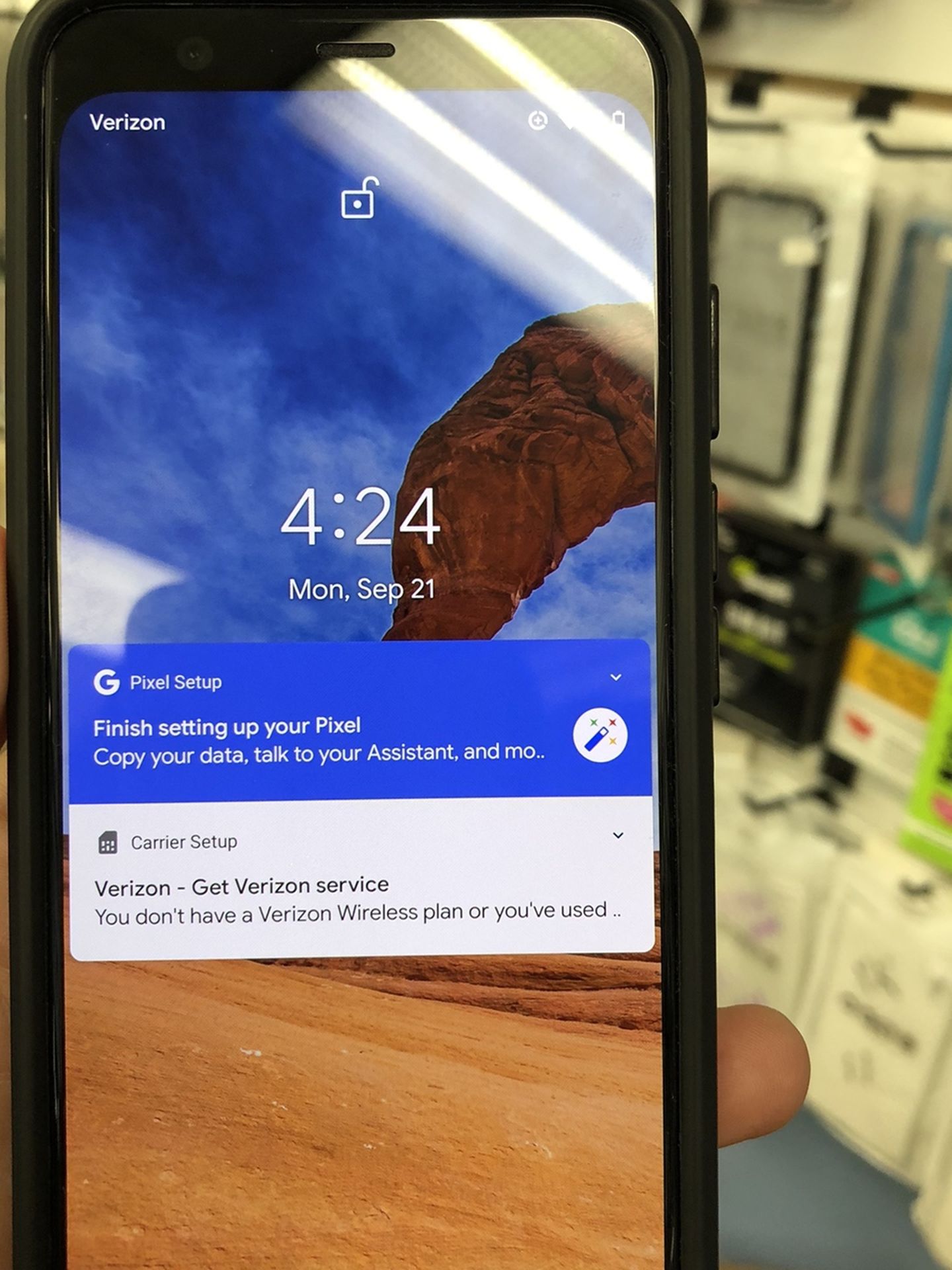 Factory Unlocked Google pixel 4 excellent condition, with store warranty