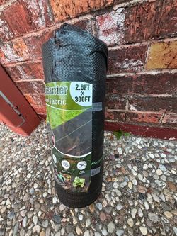 2.5’x300’ Weed barrier roll