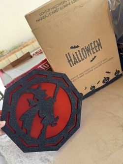 HALLOWEEN RD LIGHT-UP HALLOWEEN WITCH STOP SIGN