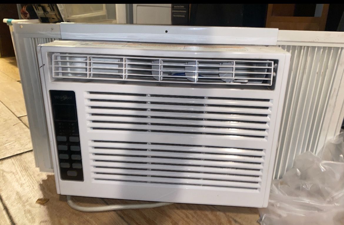 Whirlpool Window Air Conditioner 6000 btu / Missing Remote