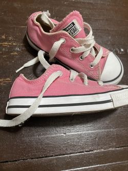 Girl Pink Converse 