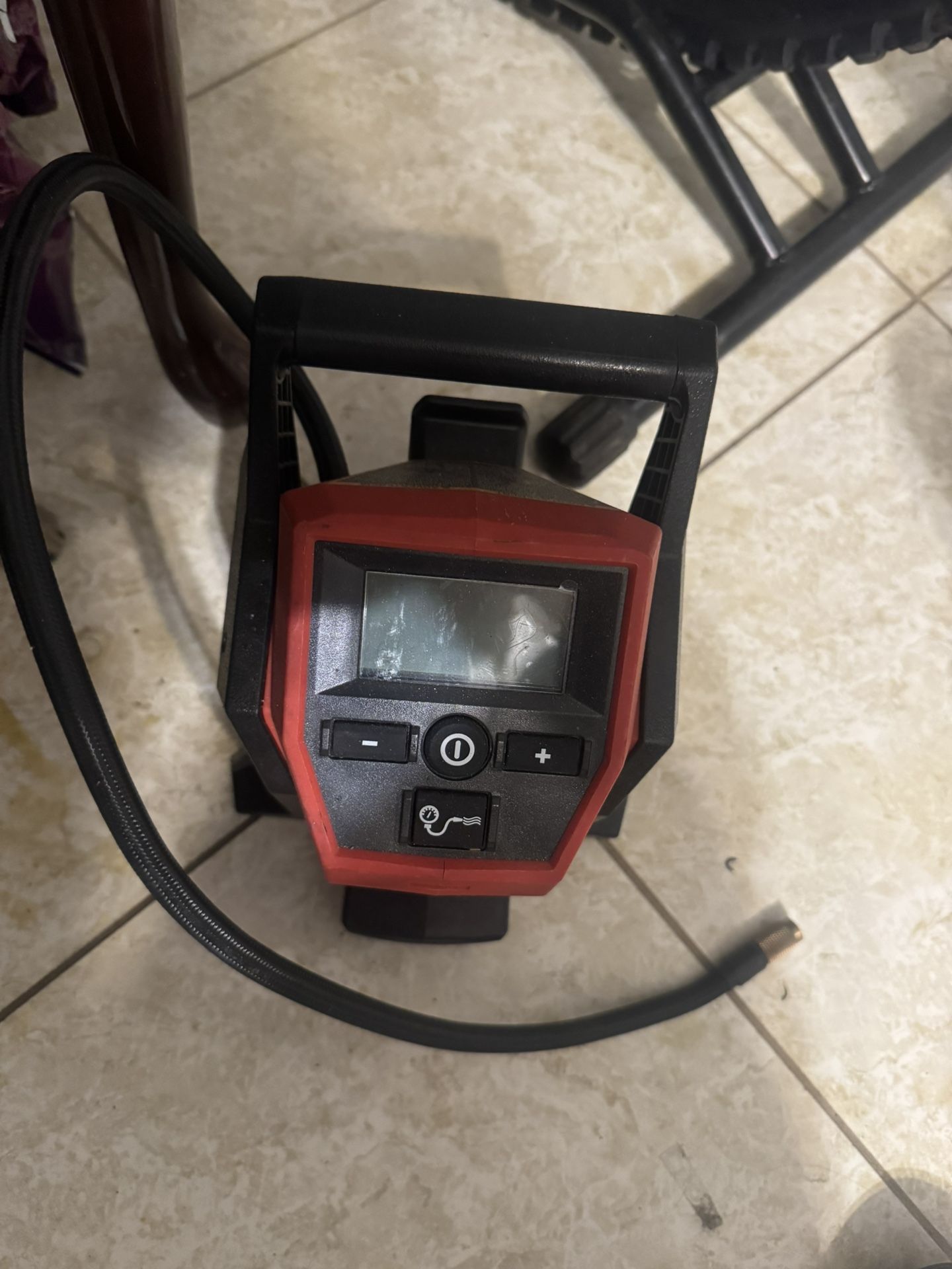 Milwaukee 12 V Air Compressor