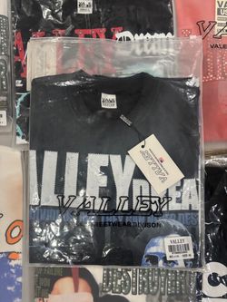 Valley dream shirt size medium brand new