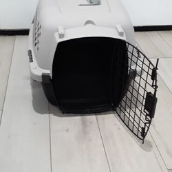 Pets Kennel Small Size 