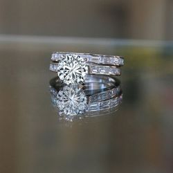 2 ct. Round center simulated diamond-diamond veneer® wedding/engagement Sterling Silver ring 635R71628