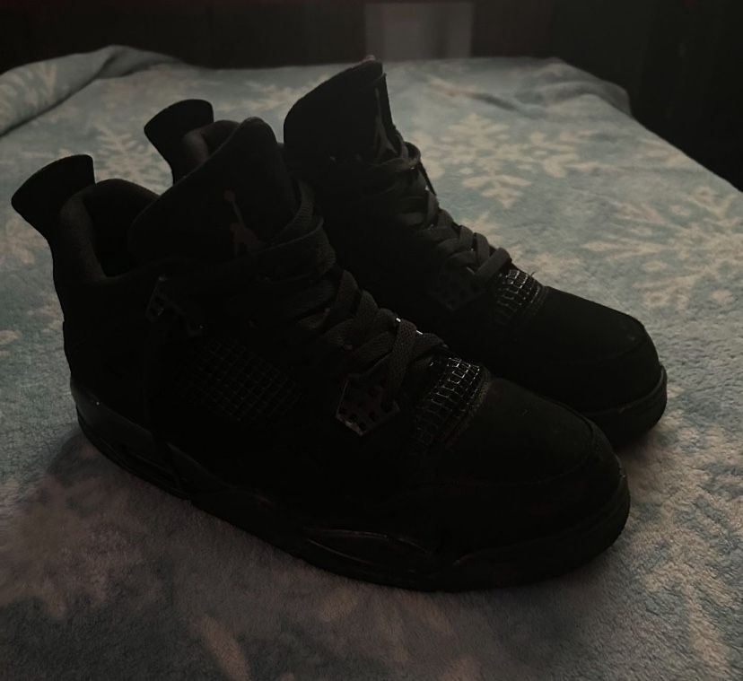 Black jordan 4 (read description) 