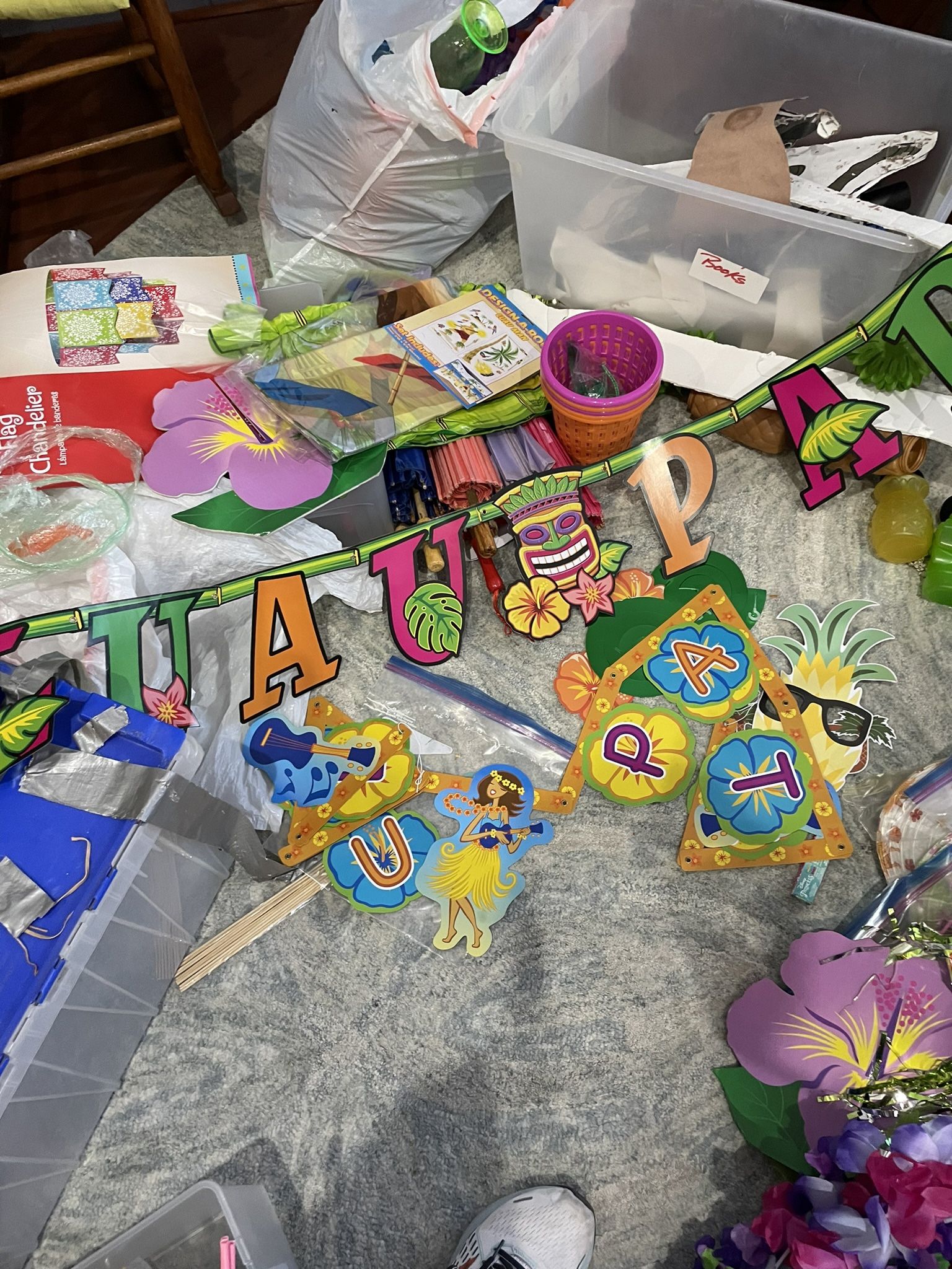 Luau Party Supplies