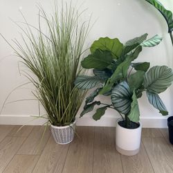 Small Fake Plants w Attached Pots