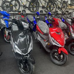 Brand New Viper 150cc Gas Scooter 