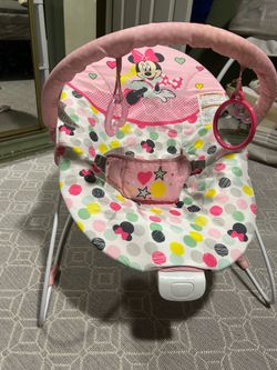Disney Minnie Mouse Baby Bouncer Seat with Vibration & Toy Bar – Excellent Condition