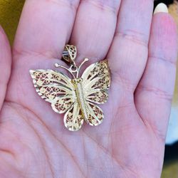 CHARM BUTTERFLY 