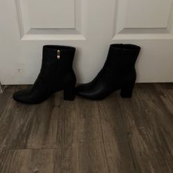 Black Boots 