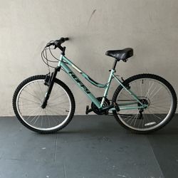 BICYCLE HUFFY 18 SPEED SIZE 26 BRAND NEW 