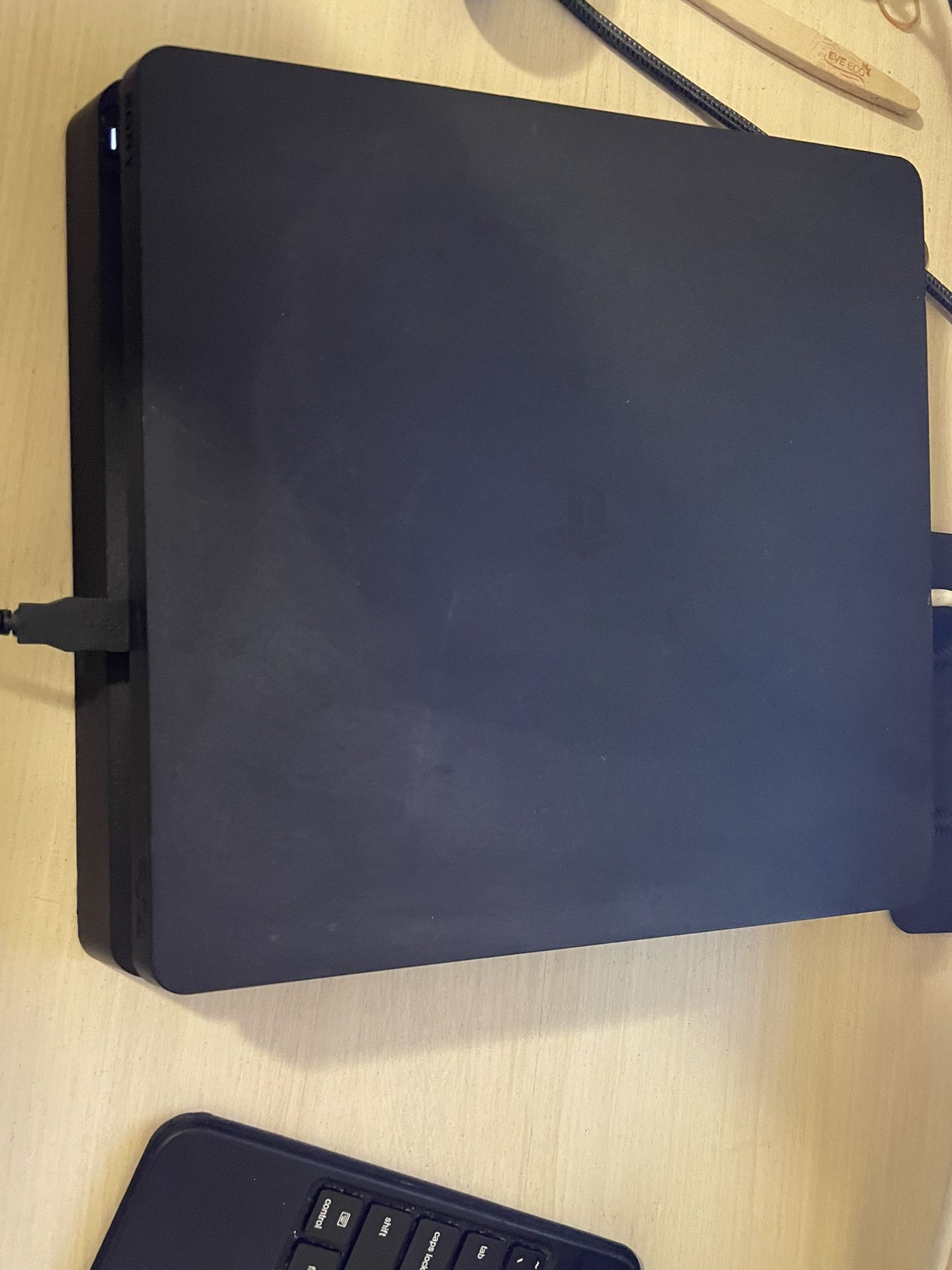 500GB PS4 SLIM