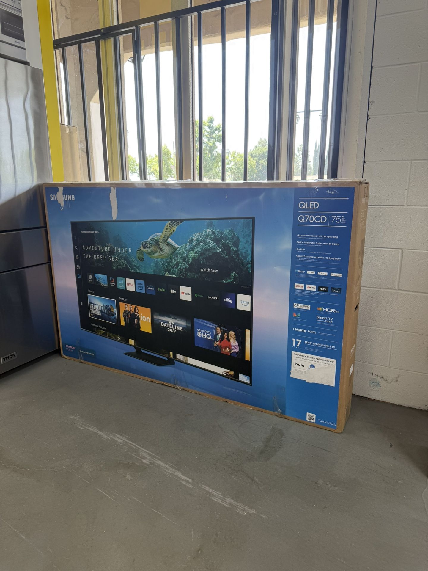 75” SAMSUNG QLED Q70D 4K SMART TV