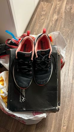 SKECHERS. Air - Cooled. Memory Foam. Para Mujer. Talla  5