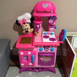 Minnie Mouse Kitchen 