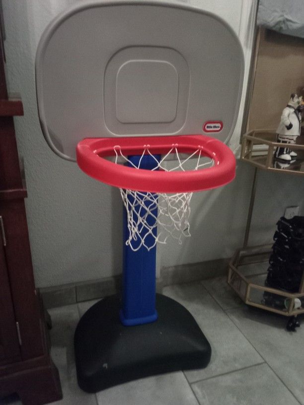 Kids Basketball Court With Ball