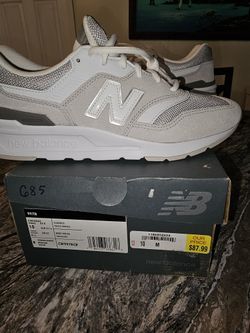 Brand New New BALANCE sneakers $55