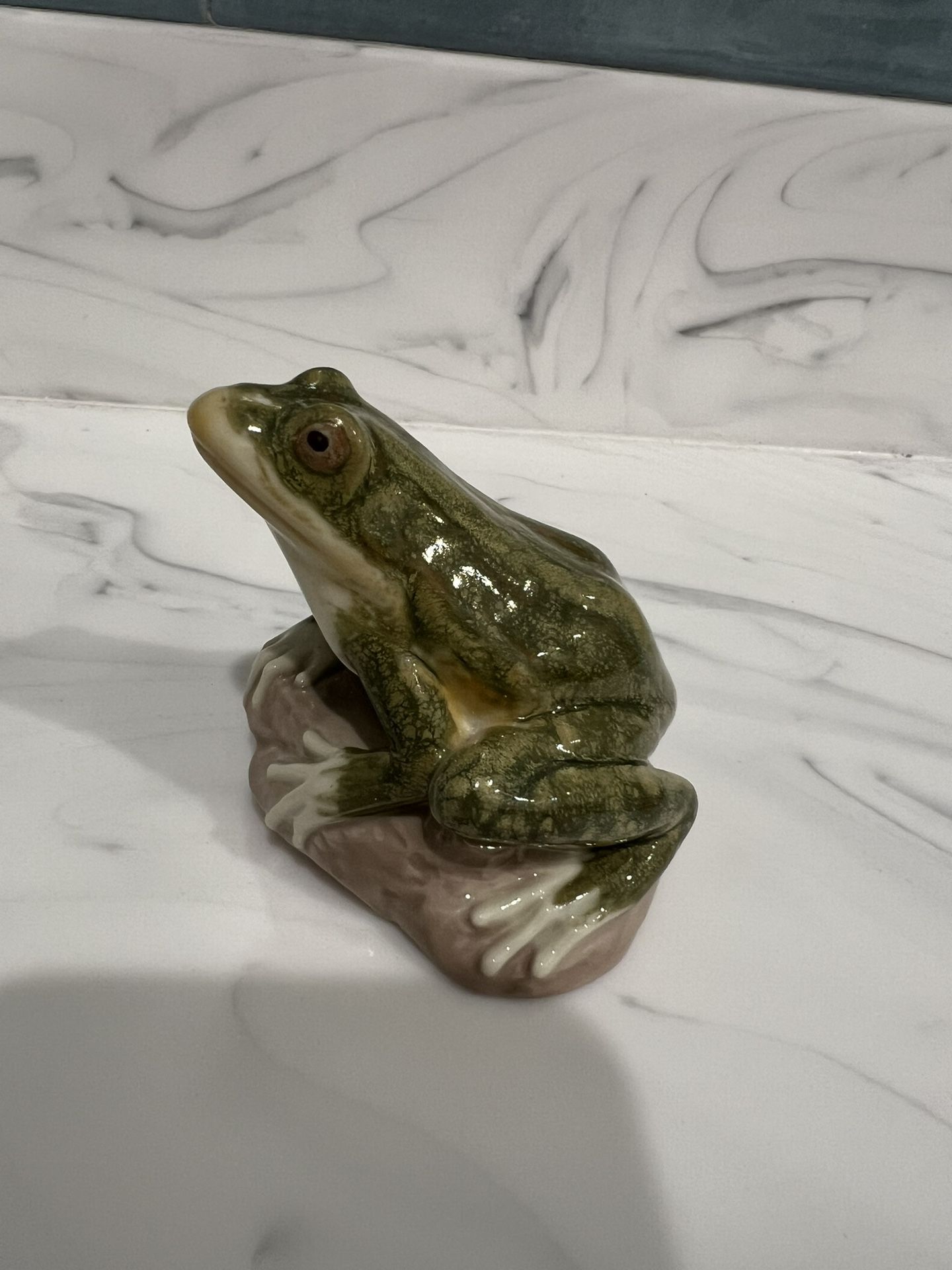 Vintage New Lladro “Nature’s Observer” Frog 1999