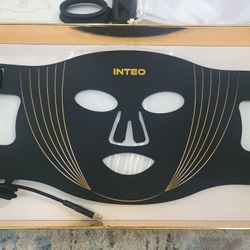 Red Light Therapy Face Mask – 3 Modes, 180 LEDs – Open Box, new