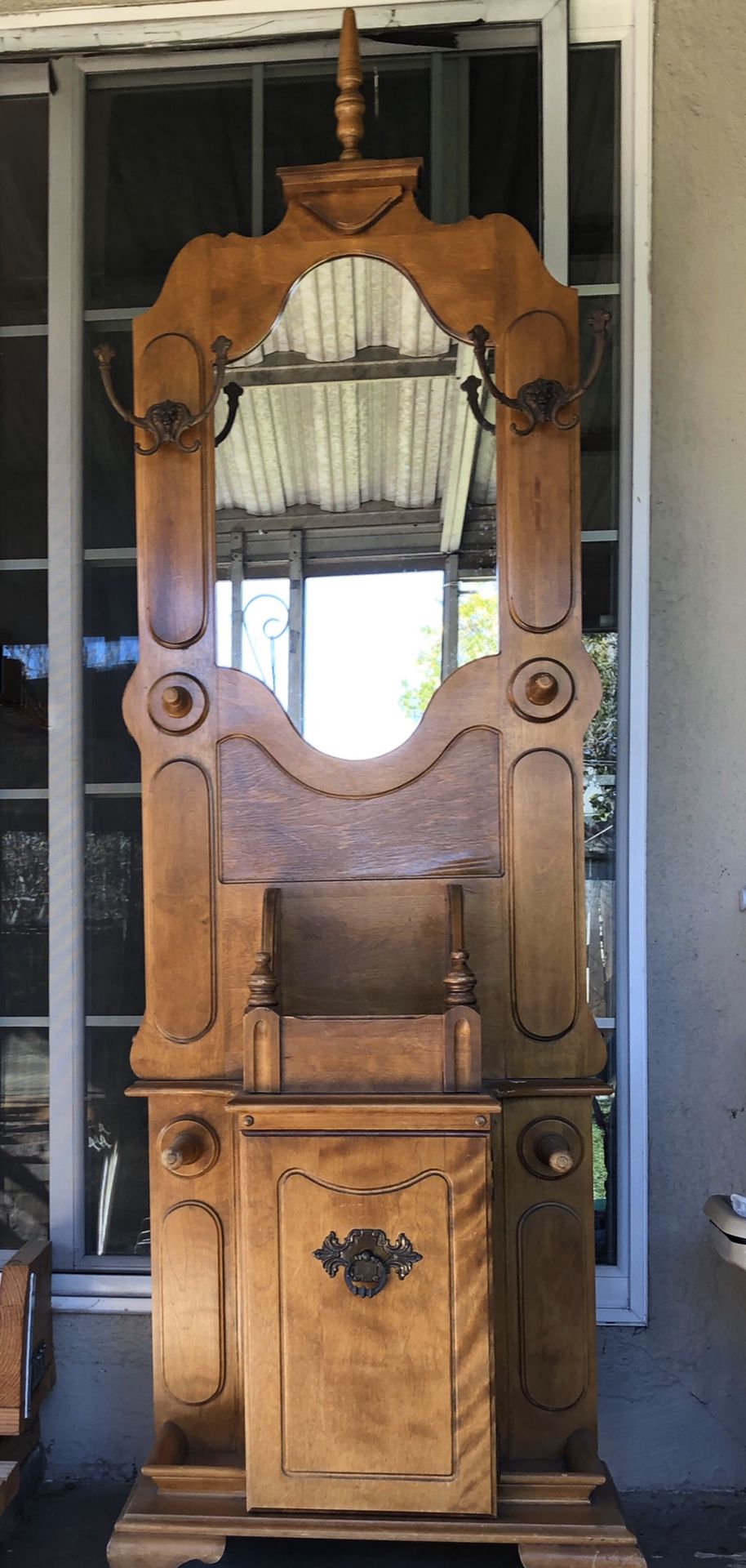 Antique Mirror with 1 Cabinet