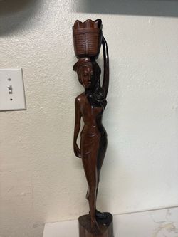 estatua balinesa vintage tallada a mano en madera
