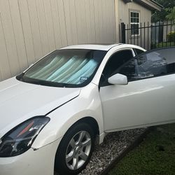 Car in good condition engine and transmission in perfect condition