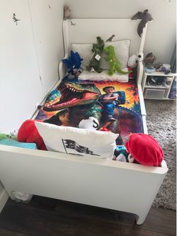 IKEA white Extendable bed