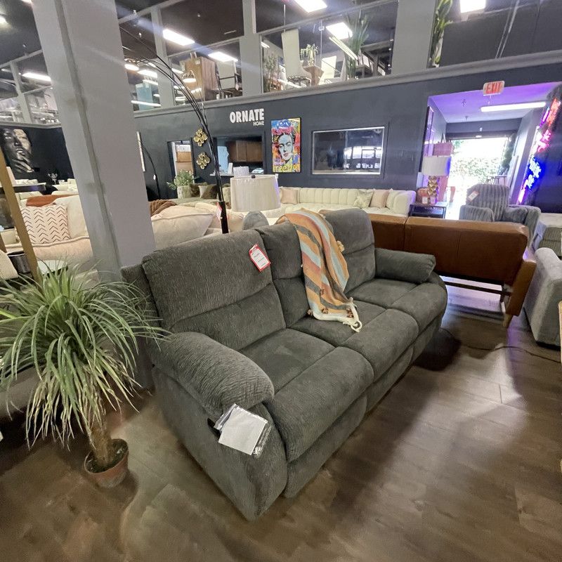 Brindle Pull Tab Reclining Motion Sofa