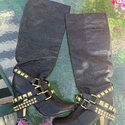 Dolce Vita Buckle Button & Chain Black Leather Below Knee WMNS Boots SZ: 7