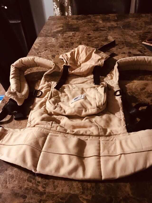 Ergo baby carrier