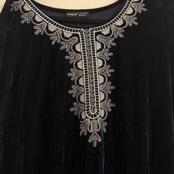 Black Velvet Dress – Elegant Embroidered Kaftan Style (Size L)