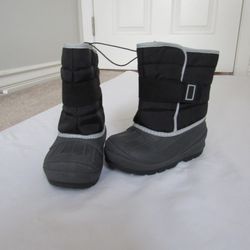 New Children's 8 Black/Gray Snow Boots 