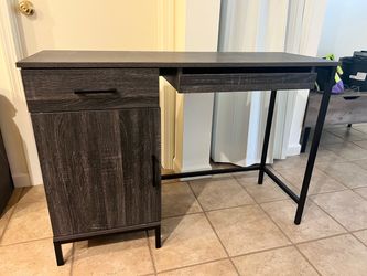 Computer/office desk