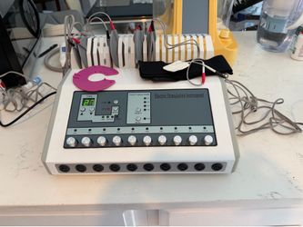 Professional-grade electric stimulation instrument with 10 independent channels