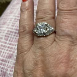 Beautiful Wedding/Engagement Ring Various Sizes 14K Gold Plated With Zircon Stones