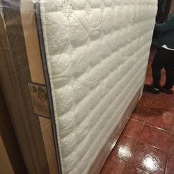 NEW QUEEN SIZE MATRESS