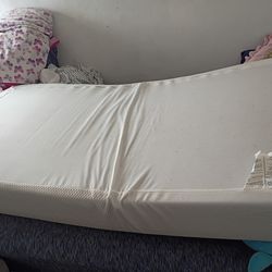 Twin mattress