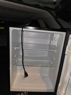 Compact Mini Fridge with Glass Shelves