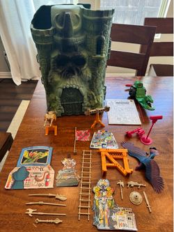 Vintage 80s HeMan Castle Grayskull Playset