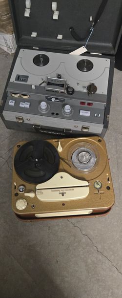SOLD AS-IS REEL TO REEL PLAYERS
I don't know the working conditions 
Sold for parts or repair 
Pick up in Sun Valley