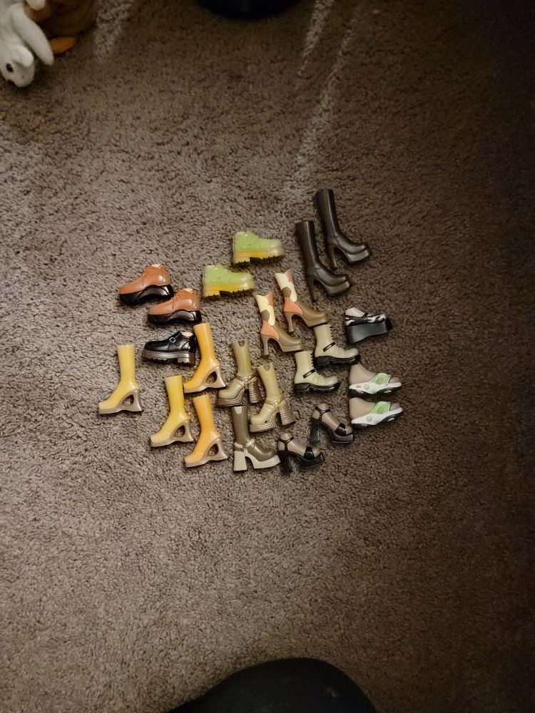 Bratzs Doll Shoes ( CHEAPPPP )
