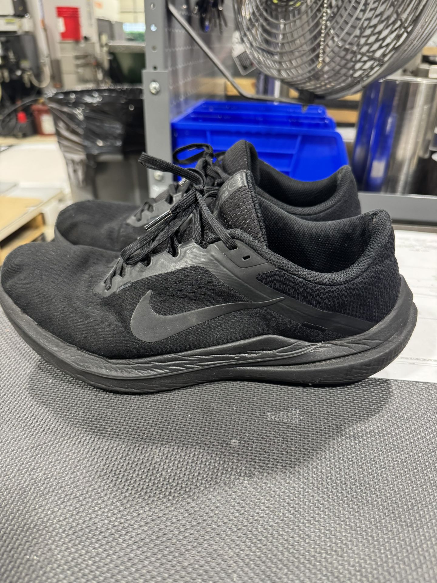 Nike Walking/running Shoes Men’s 10