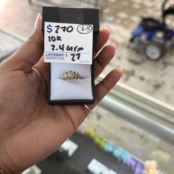 Engagement ring size 7.5