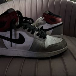 Air Jordan 1 Retro High OG 'Smoke Grey’