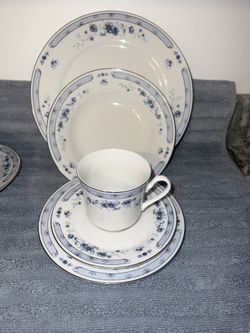 34-Piece Set Sango “Valencia” Pattern 8223 China Serving 6